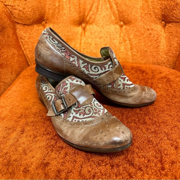 Leather casual slip on with woven tapestry and leather upper F Troop Size 7.5 - Picture 10 of 10